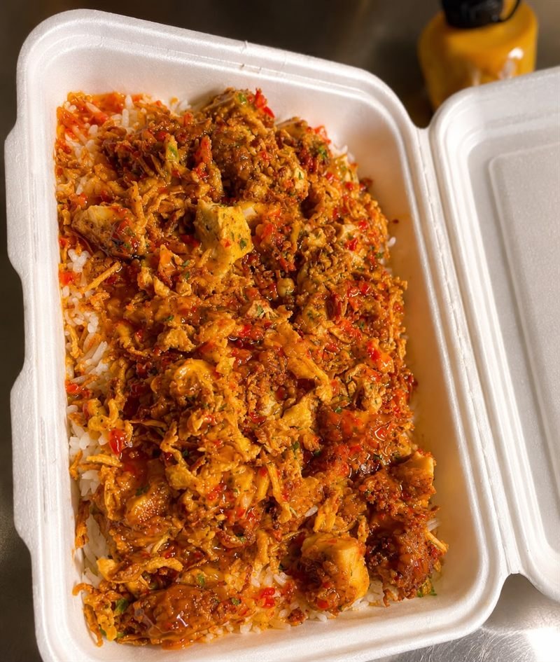 Crousty des Volcans, tenders de poulet croustillants sur riz
